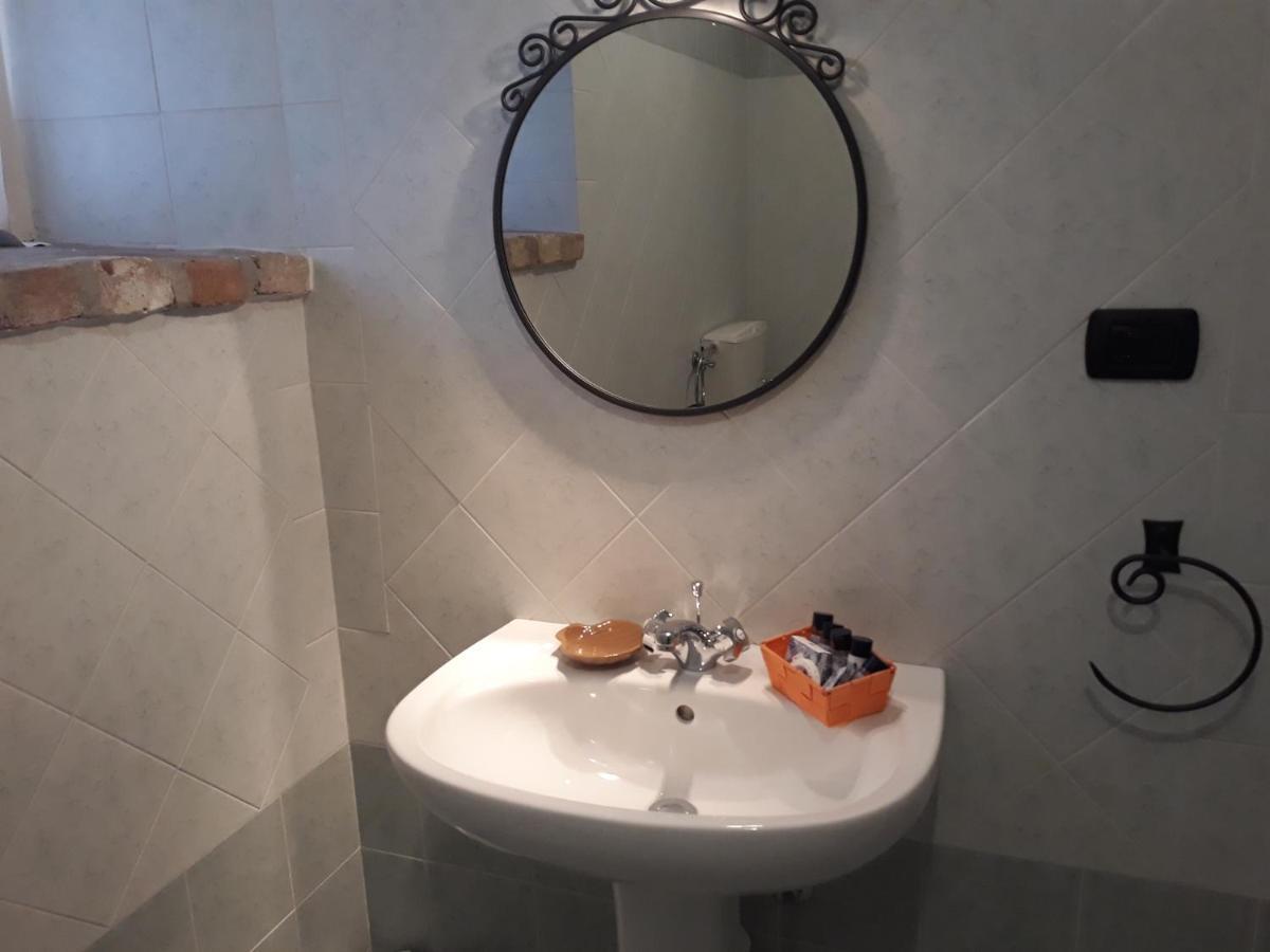 Cascina Binelli Farm stay *